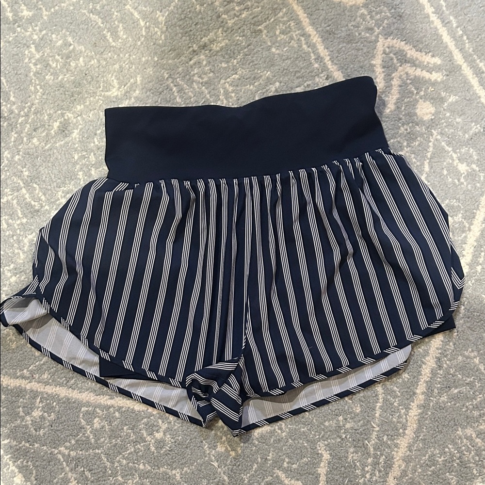 Wilson 	SPLIT COURT SHORT CLASSIC NAVY/STONE size L